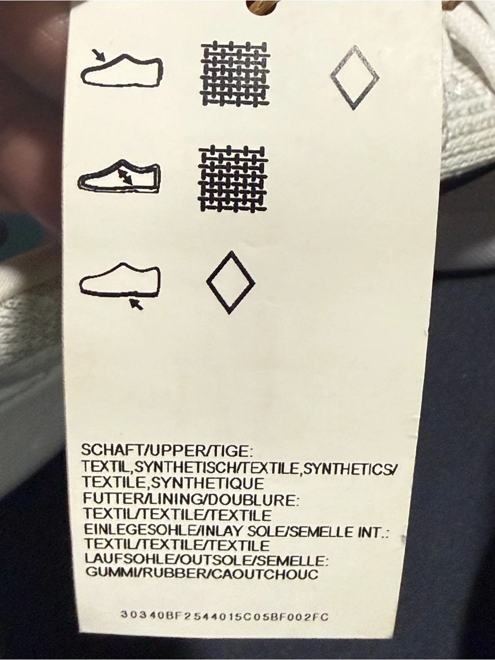 adidas unisex White Knit Casual Sneakers